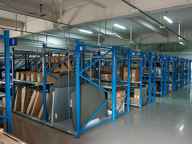 汽車(chē)4S店貨架4